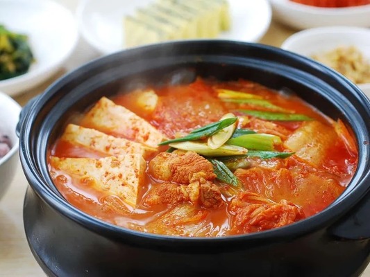 鍋シーズン到来！チゲ、タン、チョンゴルと様々な韓国の鍋料理、その「微妙な違い」をご紹介！