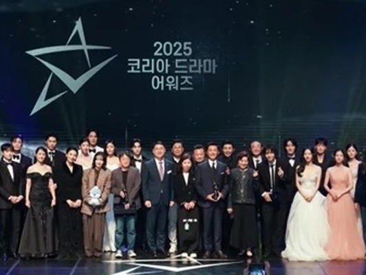韓ドラ92作品の頂点は? 第16回コリアドラマアワードの受賞者たちを一挙公開