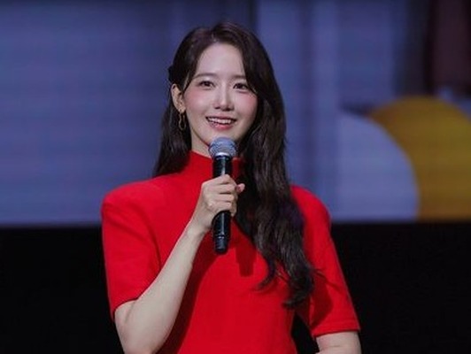 『暴君のシェフ』人気変わらず!! ユナがOST熱唱と「望遠録」を朗読でマカオ熱狂!!