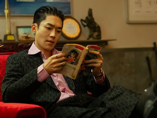 『テプン商事』ム・ジンソンがイ・ジュノと対峙、美しすぎる悪役に視線集中