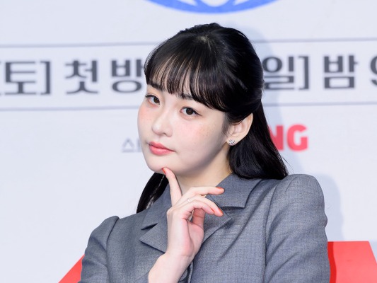 『テプン商事』キム・ミンハが驚きの英語力の秘密を告白「物心ついた時からずっと勉強してきた」