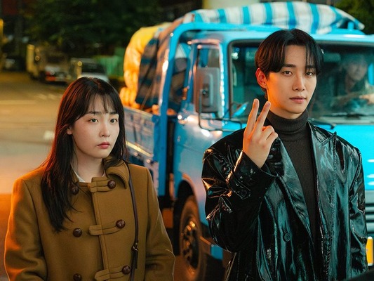 『テプン商事』ジュノ、社内恋愛の予感！キム・ミンハへの告白で動き出す“ロマンス”