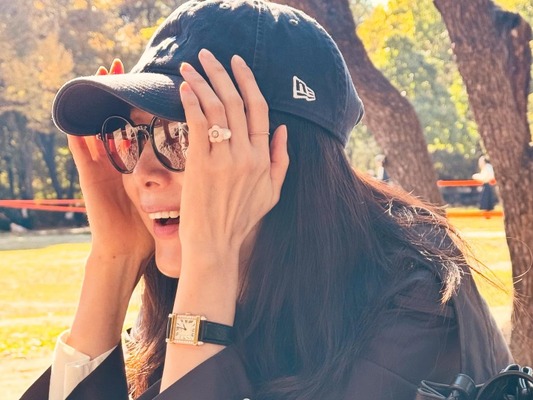 女優チェ・ジウ、秋のお出かけ姿が大反響！プライベートでも隠しきれない“姫オーラ”【PHOTO】