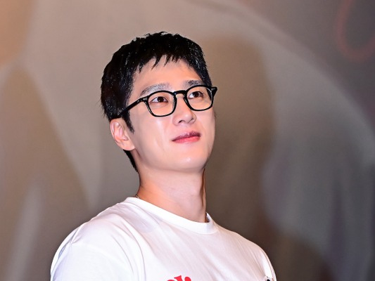 “青龍新人賞” アン・ボヒョン、2026年は飛躍の予感。新作ラッシュに期待募る！