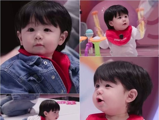 俳優シム・ヒョンタクの愛息ハルちゃん、生後11カ月にしてファンミーティング開催！“スター性が炸裂”