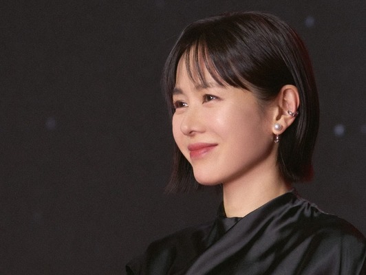 ソン・イェジン、24年ぶりの時代劇で韓服を着た感想は？「身動きが取れず…苦労の連続」