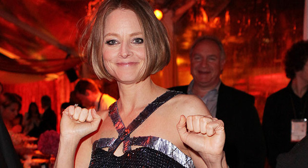 アルマーニのドレスを着るジョディ・フォスター-(C) Getty Images