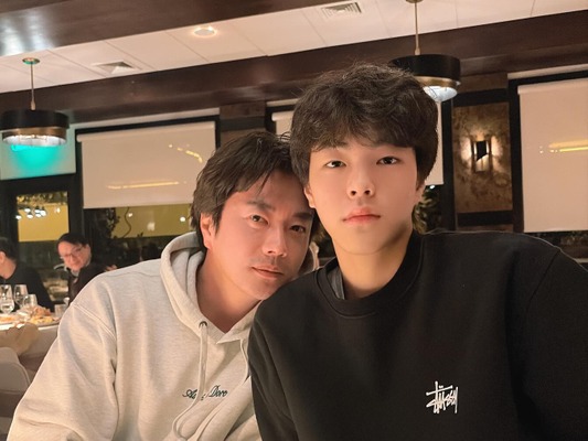 クォン・サンウの長男が身長180cm超え＆アイドル級のビジュアル！“少女漫画の主人公みたい”【PHOTO】