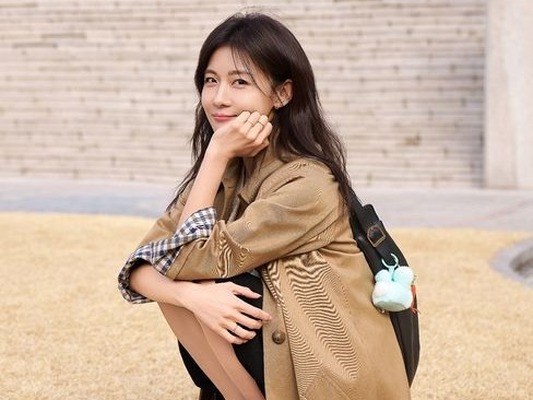 『奇皇后』『カーテンコール』ハ・ジウォンが46歳で大学新入生に!?　初の単独ウェブバラエティで現役大学生とガチ交流