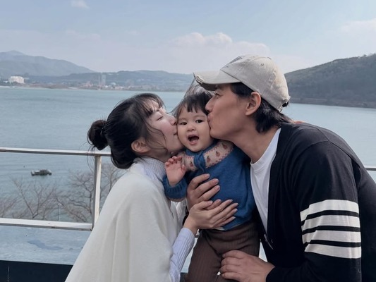 推しだった韓国スターと結婚した日本人女性、“警戒心ゼロ” 愛娘の近況を公開！