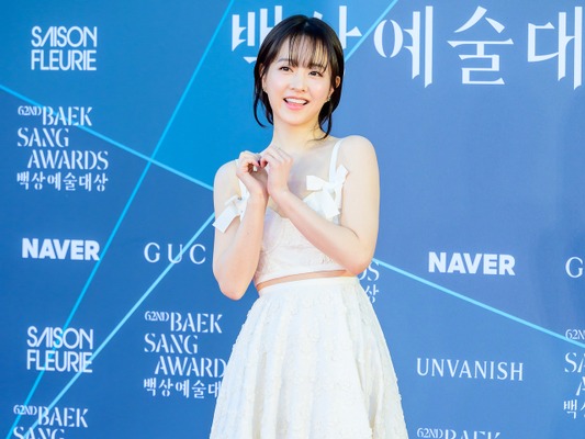 女優パク・ボヨン、デビュー20周年を記念した特別写真展を開催！貴重な未公開カットも初公開