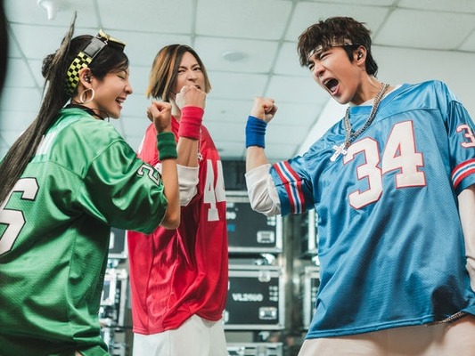 カン・ドンウォンが“アイドルデビュー⁉”全キャストから目が離せないコメディ映画『ワイルド・シング』