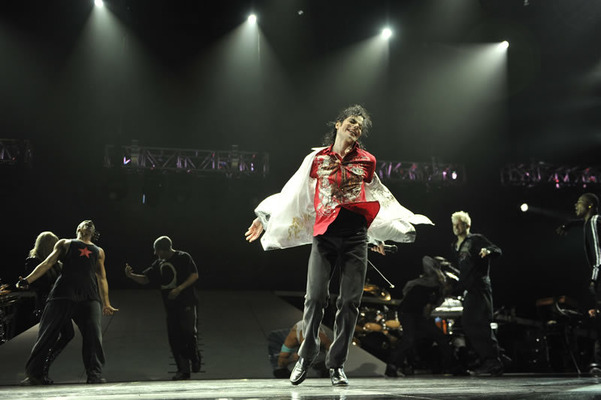 『マイケル・ジャクソン THIS IS IT』(C) APOLLO