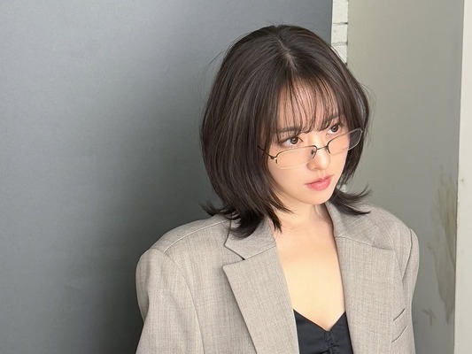 童顔女優パク・ボヨンの新境地!? 背中パックリ衣装で証明した“限界のない魅力”【PHOTO】