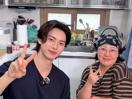 「かつて仕えた王様が家に」『暴君のシェフ』俳優たちの温かい交流に“ほっこり”【PHOTO】