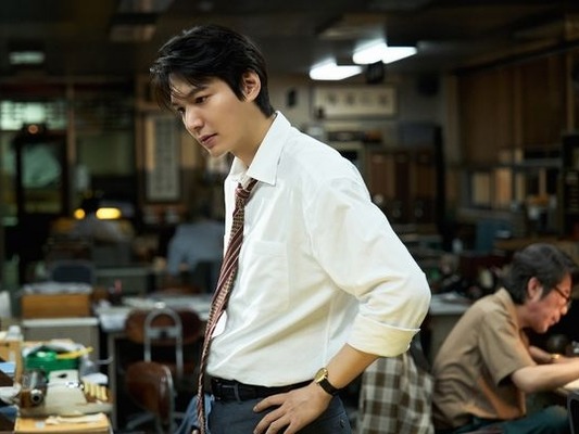 イ・ミンホが衝撃事件の闇に迫る新人記者に変身！最新主演映画が今秋韓国公開へ