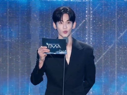 キム・スヒョン、約1年6カ月ぶり!! 騒動後初の韓国公式イベントに登場