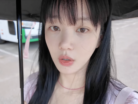 『チャングム』女優の娘イ・ユビ、休日に旬のエビを堪能！紫外線アレルギーで悩む近況も