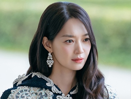 気品あふれる魅惑の皇后に！シン・ミナが結婚後の初ドラマで見せる、気高く進取的なヒロイン！