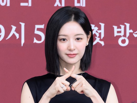 軍人、財閥令嬢、そして今度は“天才外科医”。女優キム・ジウォンは新作『ドクターX』で新境地なるか？