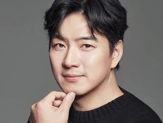 判事の妻との不仲説を一蹴！『朱蒙』俳優ソン・イルグクが明かす、“夫婦円満”の秘訣とは？
