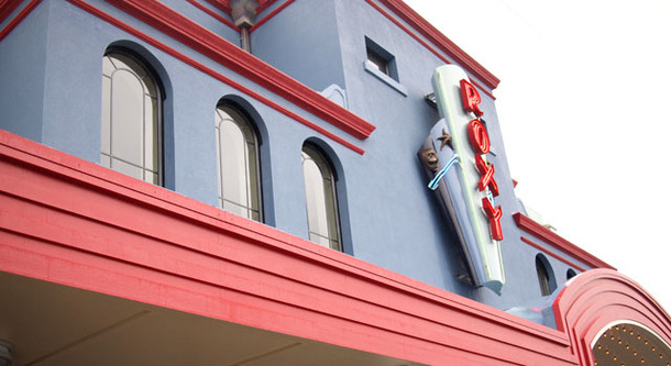 WETA Workshop近くの「Roxy Cinema」