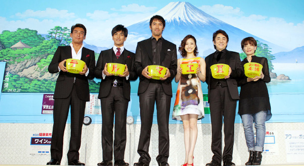 阿部寛＆上戸彩＆市村正親＆北村一輝＆宍戸開＆ヤマザキマリ（原作者）／『テルマエ・ロマエ』完成披露会見