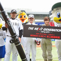 『THE NEXT GENERATION パトレイバー』主演・真野恵里菜＆千葉繁＆井上晴哉選手／「千葉ロッテマリーンズ VS 福岡ソフトバンクホークス」戦・始球式