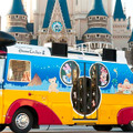 特別バス「東京ディズニーリゾート・ドリームクルーザーII」／おんどこどん！ミッキー音頭プロモーションツアー -(C) Disney