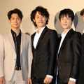 『アフタースクール』初日舞台挨拶にて（左から）田畑智子、佐々木蔵之介、大泉洋、堺雅人、内田けんじ監督