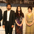 『TOKYO！』完成会見（左から）ポン・ジュノ監督、香川照之、蒼井優、藤谷文子、加瀬亮