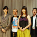 『純喫茶磯辺』初日舞台挨拶。左から吉田恵輔監督、麻生久美子、ミッキー・カーチス、仲里依紗、斉藤洋介、和田聰宏。