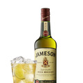 アイリッシュ・ウィスキー「JAMESON（ジェムソン）」。ド下北沢カレーフェスティバルと初のコラボレーションにより、カレーにマッチするウィスキーカクテルを提案する。