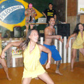 映画の公開と日本ブラジル交流100周年を記念して逗子海岸で行われたダンス・パーティの様子。