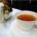 シンガポールのお茶の専門店「TWG Tea」社の香り豊かな紅茶を用意。同じ茶葉でも、使用する水が硬水か軟水かで味わいも異なる。