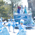 スペシャルイベント「アナとエルサのフローズンファンタジー」中に開催される『アナ雪』ミニパレード in 東京ディズニーランド