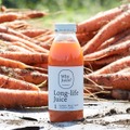 「Why Juice? Long-life Juice 1」にんじん、りんご、セロリ、ジンジャー、レモンを使用したアンチエイジングにぴったりの1本。702円。
