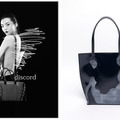 ＜写真右＞ディスコード ヨウジヤマモト×天野喜孝のトートバッグ 12万9,000円