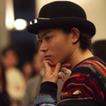 菅田将暉のファッションに注目／『ピンクとグレー』　-(C) 2015 『ピンクとグレー』製作委員会