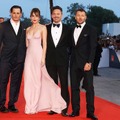 ジョニー・デップ＆ダコタ・ジョンソン＆スコット・クーパー監督＆ジョエル・エドガートン／『ブラック・スキャンダル』ワールド・プレミア in ヴェネチア国際映画祭-(C)KAZUKO WAKAYAMA