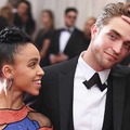 ロバート・パティンソン、婚約者に「今年結婚しないなら別れる」と迫られる・画像