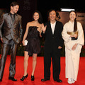 5日、映画祭レッドカーペットに並ぶ一同（左から）エリック・ボジック、桃生亜希子、塚本晋也監督、中村優子 -(C) Kazuko Wakayama