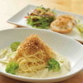 東京初出店となる「やよいのカフェ」のおじゃこクリームパスタ（パルミジャーノソース）