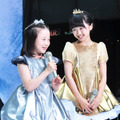 本田望結＆本田紗来／『スノーホワイト／氷の王国』“氷の玉座”がお披露目