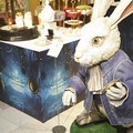 新宿伊勢丹で「アリス・イン・ワンダーランドの世界 at ISETAN」が開催中