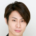 手嶋純太 役：鯨井康介