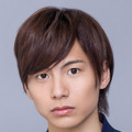 新開隼人 役：宮崎秋人