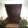入口の扉　photo:Yoko Saito