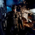 バットマンの新作スーツ、ザック・スナイダー監督が初公開！・画像