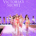 「ヴィクトリアズ・シークレット（Victoria's Secret）」2015年のファッションショー